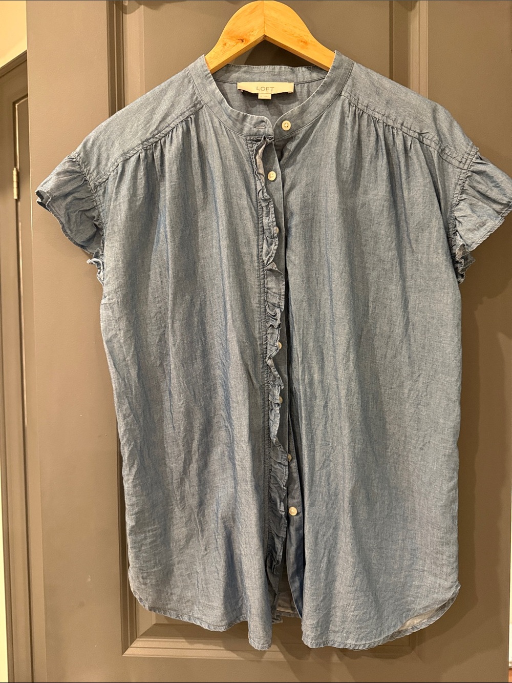 LOFT Chambray Ruffle Front Short Sleeve Blouse - Light Blue - Medium